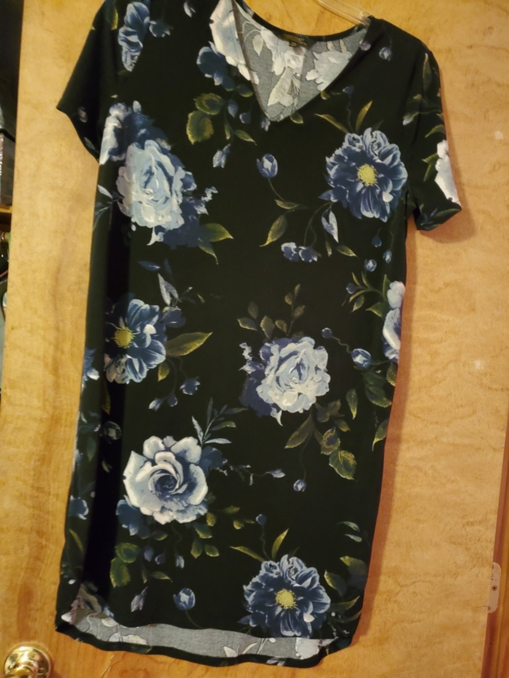 #718 girls dress made by CHRISTIAN SIRIANO New Yenk